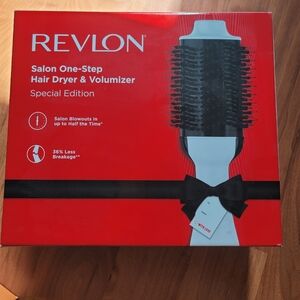 NWT Revlon Salon One-Step Hair Dryer & Volumizer